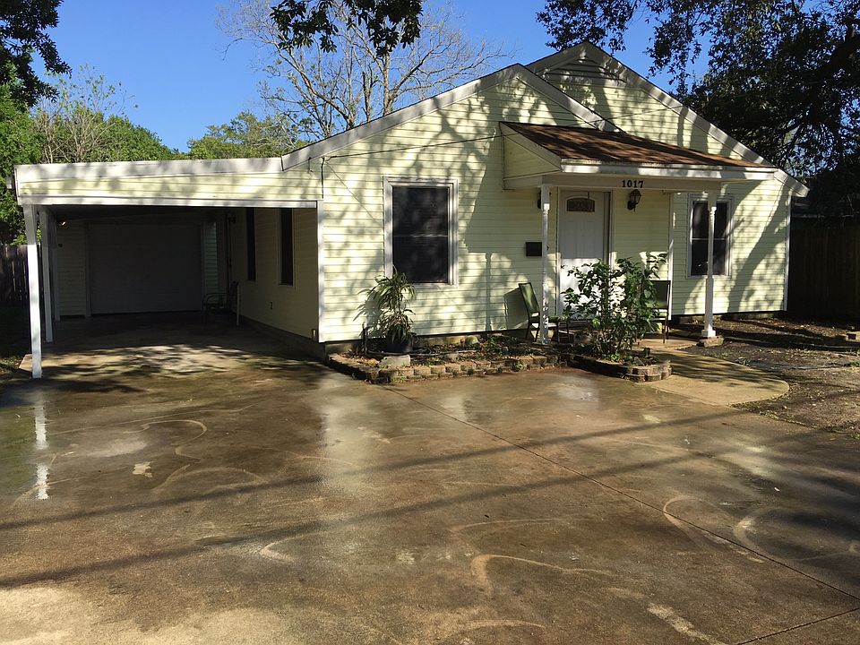 1st image of 1017 McArthur Dr
