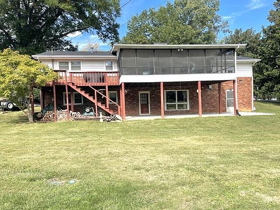 4th image of 150 Forest Ln