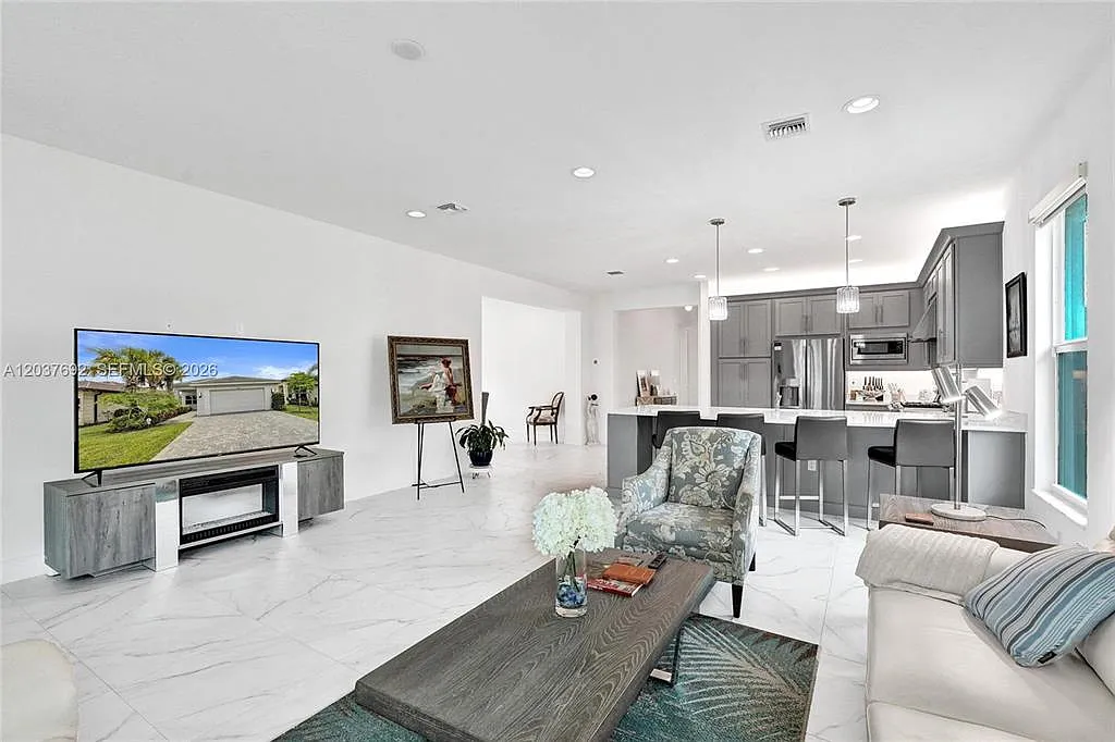 4 bed, 2254 sqft, $3,850 — Photo 3