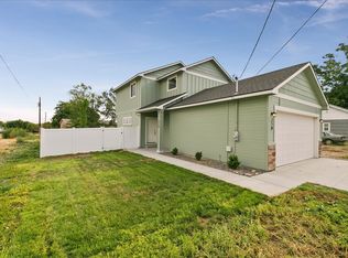 218 W Nevada Ave, Homedale, ID 83628