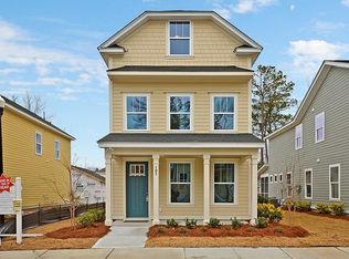 105 Green Grass Rd, Summerville, SC 29483