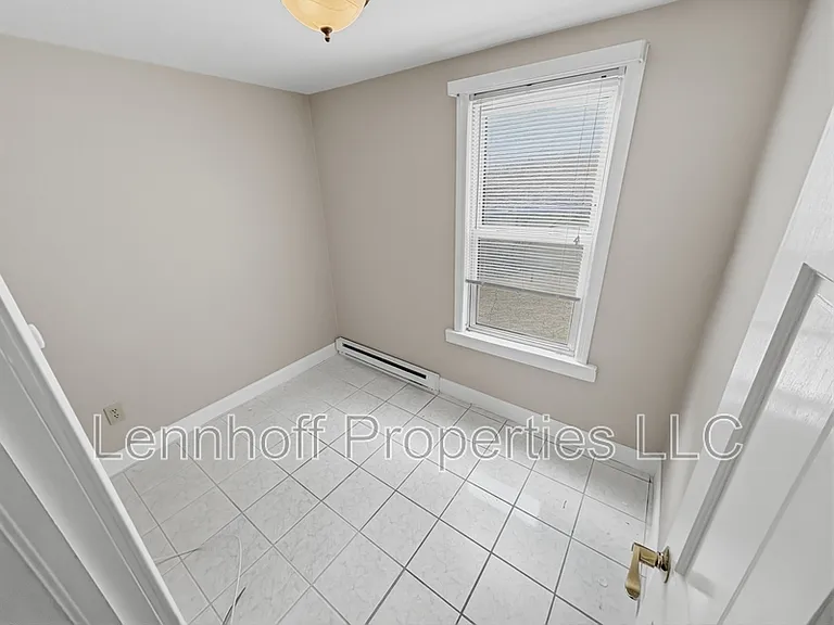 25 Ware St #1 — Photo 4