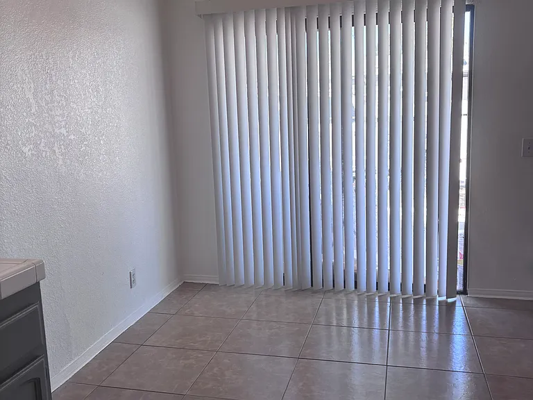 635 Montecito Ave #B — Photo 3