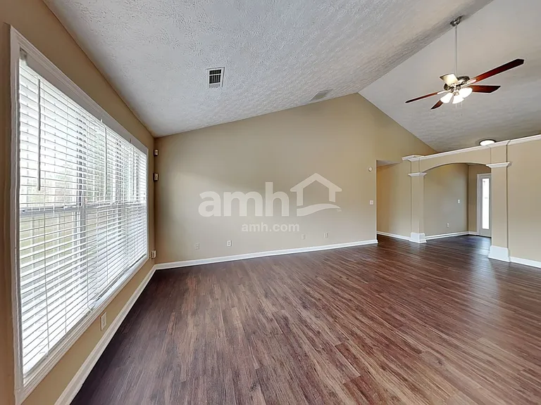 1545 Maple Pointe Ct — Photo 7