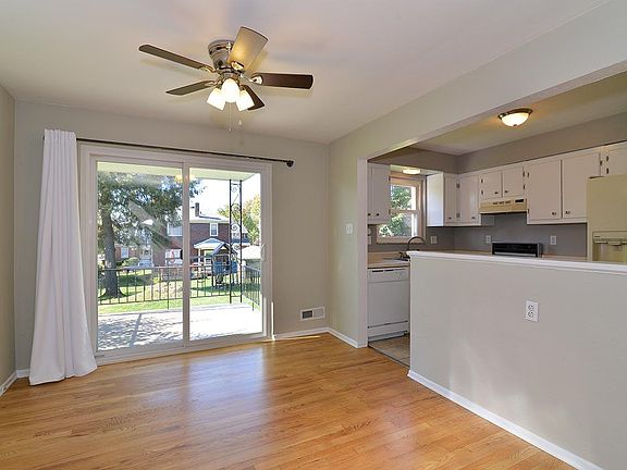 Diningroom and Kitchen with half wall.
