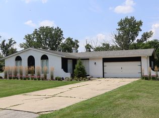 10566 Hanley St, Crown Point, IN 46307