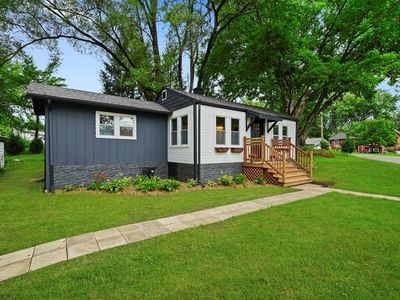 223 S Shore Dr, Island Lake, IL, 60042