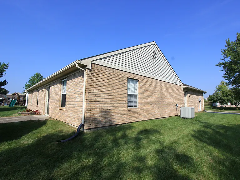 33 Morse Cir — Photo 7