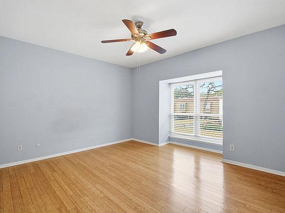 2nd image of 2100 Tanglewilde St APT 576