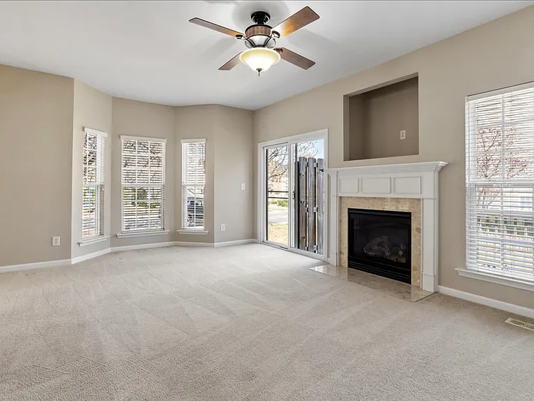305 Anterbury Dr — Photo 12