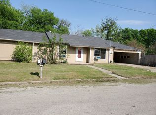 402 N Ross St, Comanche, TX 76442