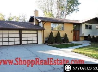 1360 Nottingham Dr, Casper, WY 82609