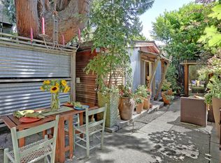 1407 N 40th St, Seattle, WA 98103