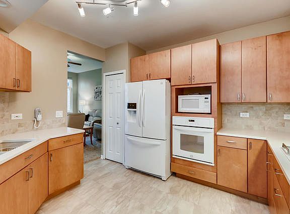 3rd image of 913 March St #913