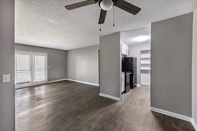 Sycamore Villas — Photo 40