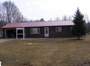 9250 Michelle Dr, Crystal, MI