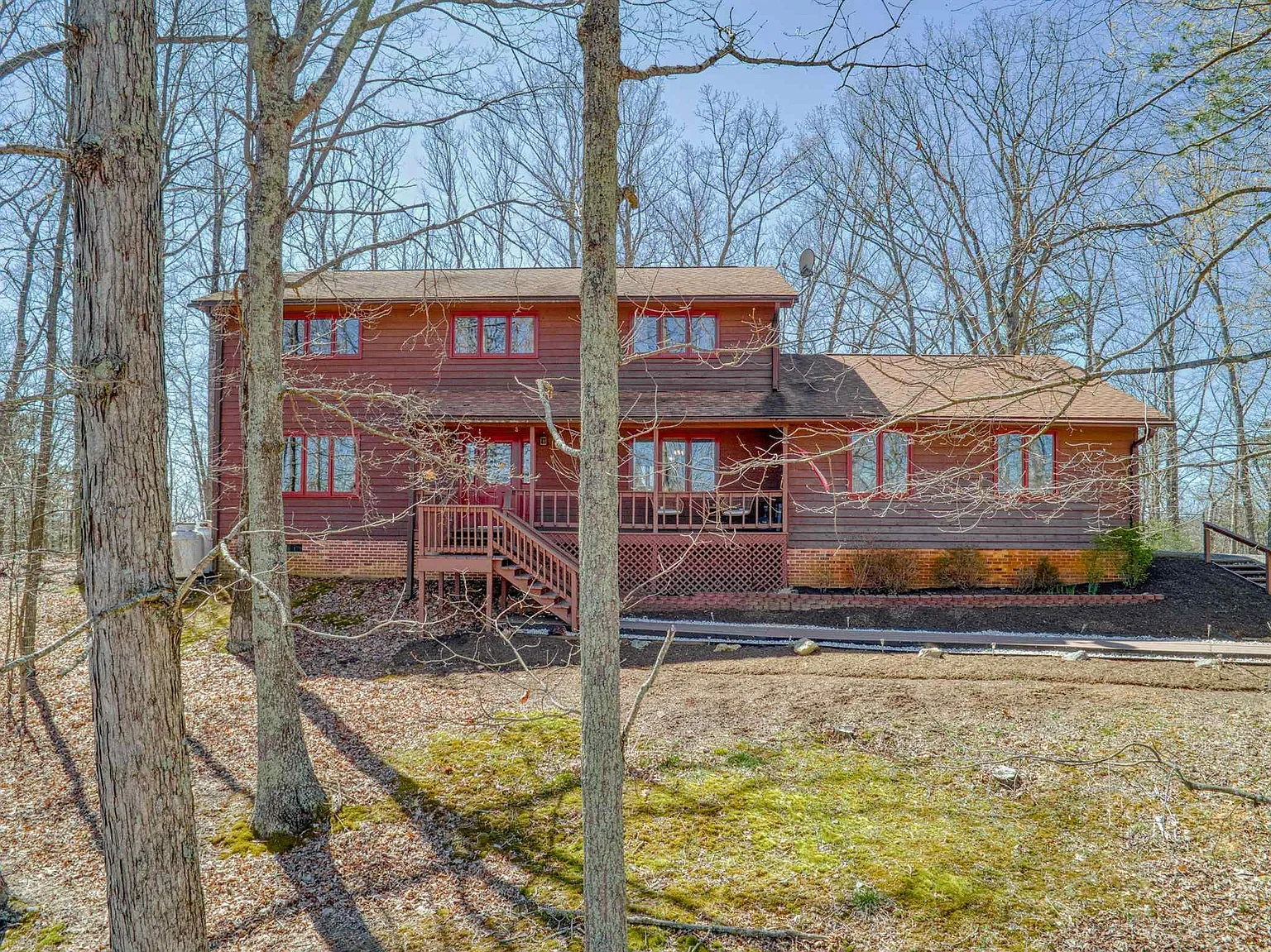 361 Wisteria Dr photo 1