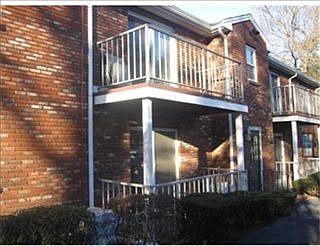 1st image of 9 Kingswood Dr #11