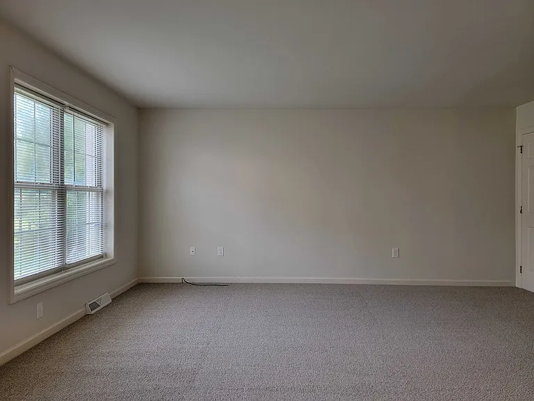 6470 Lincoln Ct — Photo 10