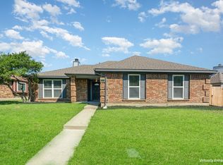 1529 Springaire Ln, Lewisville, TX 75077