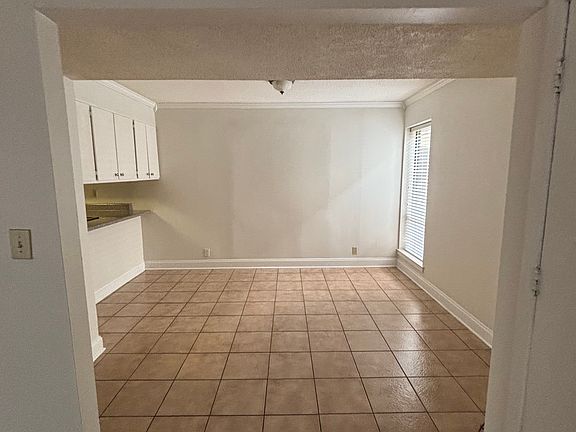 5th image of 1862 Poplar Woods Cir E APT 3
