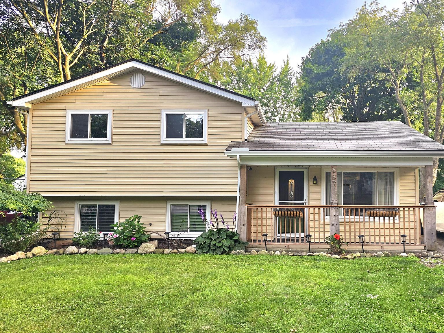 6371 Hatchery Rd, Waterford, MI 48329 Zillow