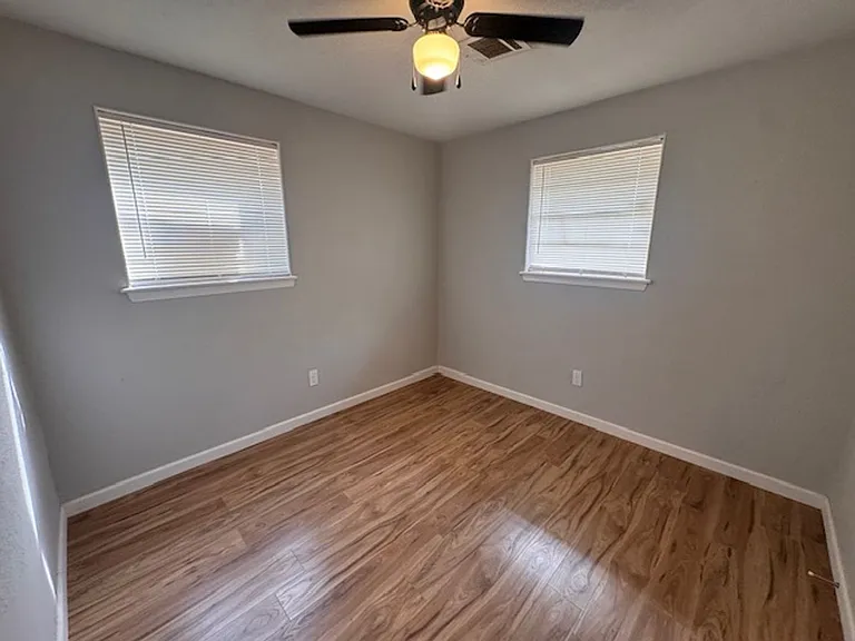 2908 SE 47th St — Photo 11