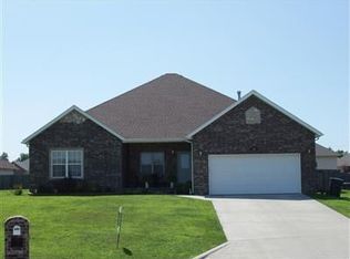 3731 N Ashbury Dr, Springfield, MO 65803