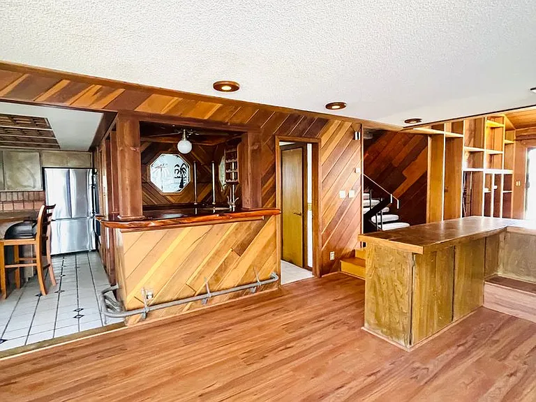 1047 Driftwood Ln — Photo 24