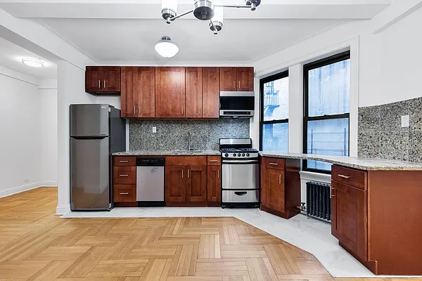Rented by Cooper & Cooper Real Estate | media 1