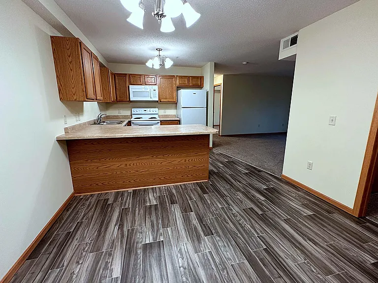Arcade Estates West — Photo 49