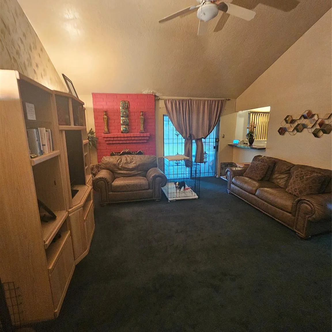 3 bed, 2.0 bath, 1318 sqft, $1,680 — Photo 4