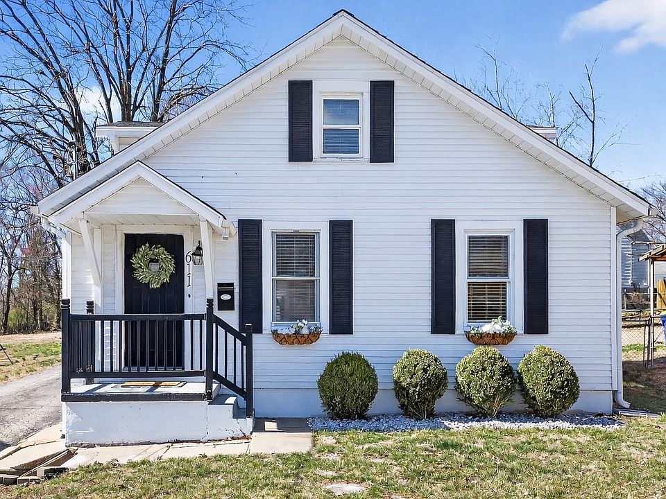 1st image of 611 Stafford St