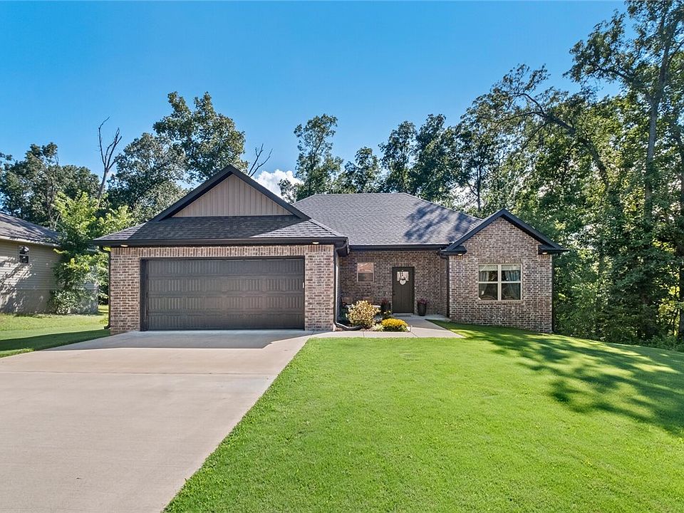 1st image of 2 Elvanfoot Ln