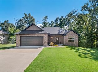 2 Elvanfoot Ln, Bella Vista, AR 72715