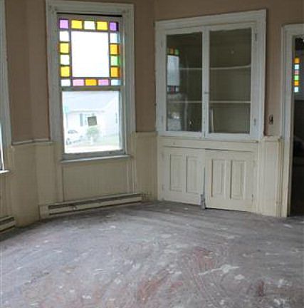 3rd image of 301 Ellyson Ave