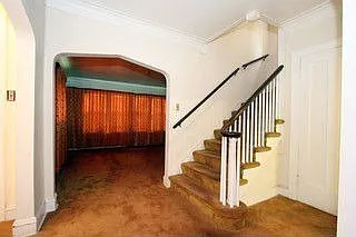 10147 S La Salle St photo 1