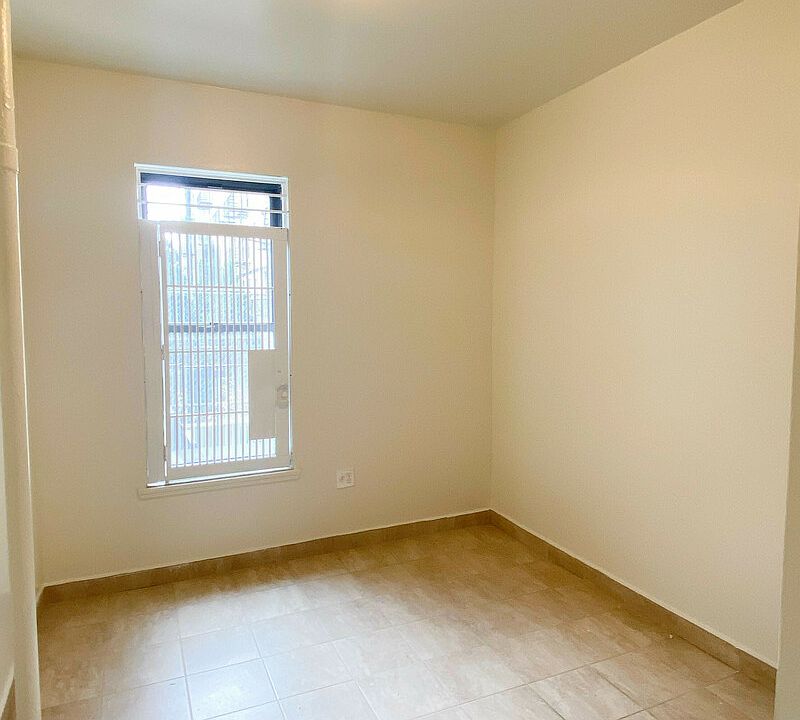 2nd image of 790 E 152nd St APT 3