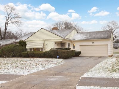 1071 Orchard Park Dr, Rocky River, OH, 44116