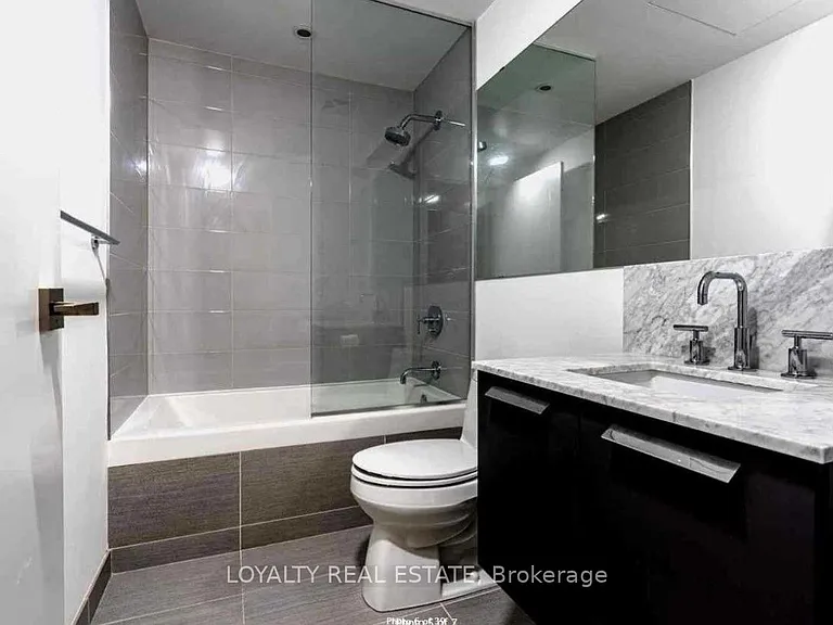 50 Charles St E #2408 — Photo 5