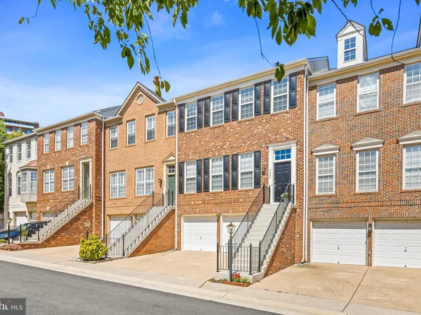 2406 Gretter Pl, Alexandria, VA 22311
