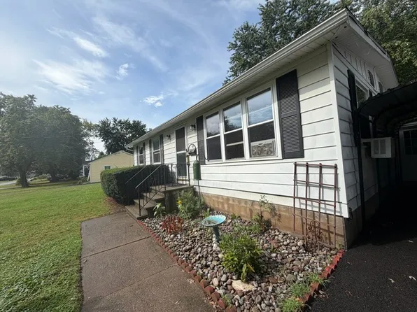 63 Mill St, Waterloo, NY 13165