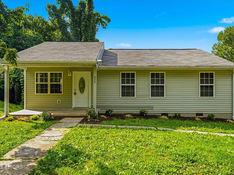 1st image of 809 Valley Dr