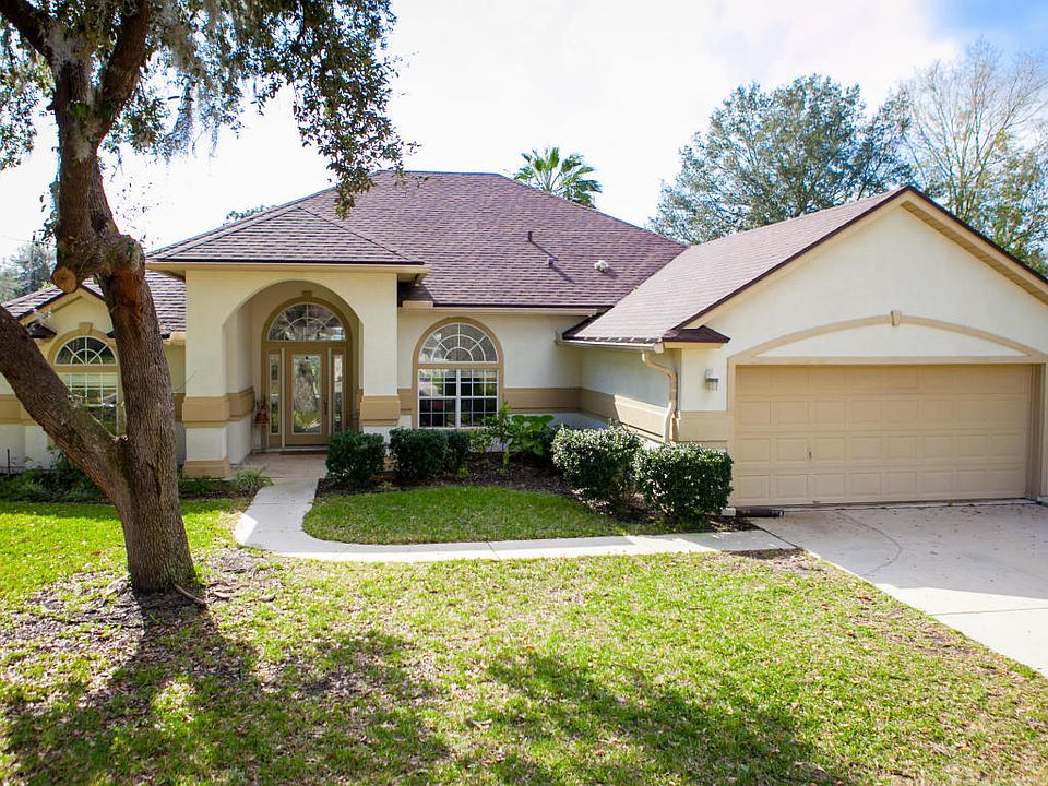 1st image of 425 Crescent Pond Dr