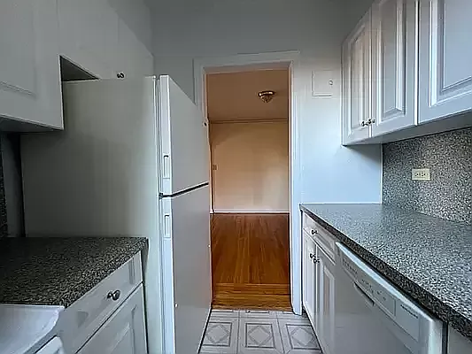 Rented by Contact Realty | media 5