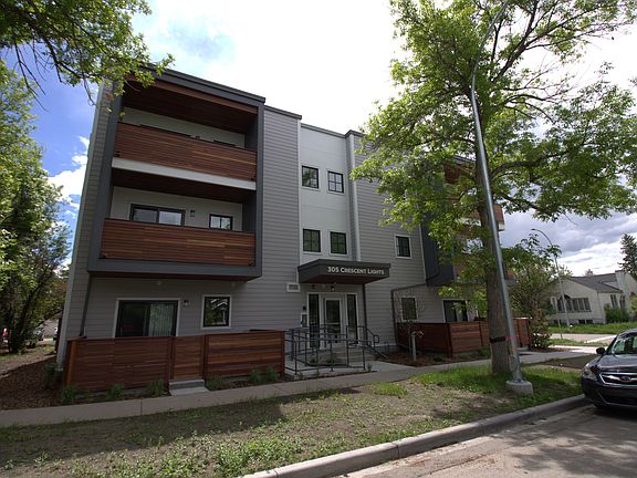 2nd image of 305 14th Ave NE #201