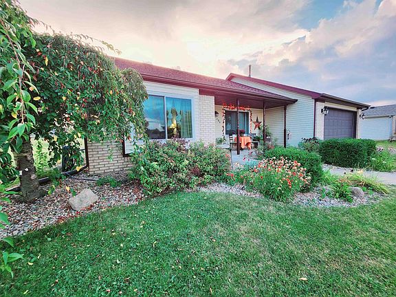 4th image of 604 Sandalwood Dr