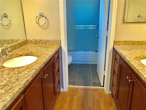 5th image of 700 NE 7th Ave APT 9