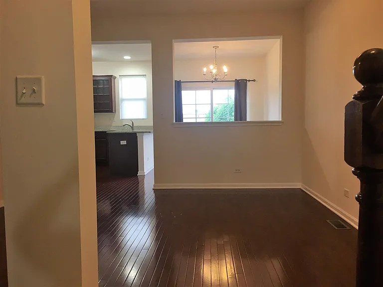 517 Plaza Pl — Photo 7