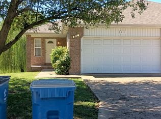 811 S Pinhook Dr, Nixa, MO 65714